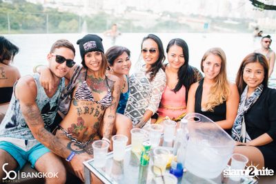 SO POOL PARTY ที่ เดอะ วอเทอร์ คลับ โรงแรมโซฟิเทล โซ — photo 43