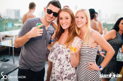 SO POOL PARTY ที่ เดอะ วอเทอร์ คลับ โรงแรมโซฟิเทล โซ — photo 47