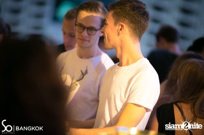 SO POOL PARTY ที่ เดอะ วอเทอร์ คลับ โรงแรมโซฟิเทล โซ — photo 67