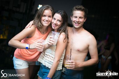 SO POOL PARTY ที่ เดอะ วอเทอร์ คลับ โรงแรมโซฟิเทล โซ — photo 70