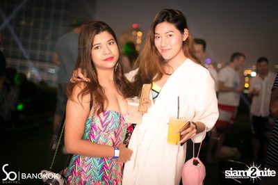 SO POOL PARTY ที่ เดอะ วอเทอร์ คลับ โรงแรมโซฟิเทล โซ — photo 81