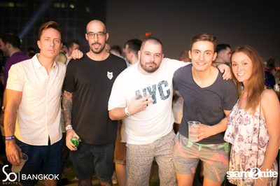 SO POOL PARTY ที่ เดอะ วอเทอร์ คลับ โรงแรมโซฟิเทล โซ — photo 90