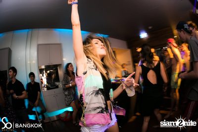 SO POOL PARTY ที่ เดอะ วอเทอร์ คลับ โรงแรมโซฟิเทล โซ — photo 94