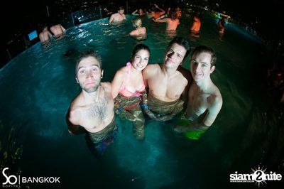 SO POOL PARTY ที่ เดอะ วอเทอร์ คลับ โรงแรมโซฟิเทล โซ — photo 96