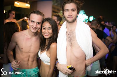 SO POOL PARTY ที่ เดอะ วอเทอร์ คลับ โรงแรมโซฟิเทล โซ — photo 102