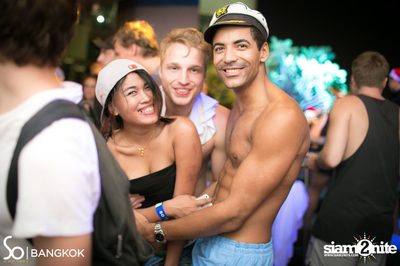 SO POOL PARTY ที่ เดอะ วอเทอร์ คลับ โรงแรมโซฟิเทล โซ — photo 132