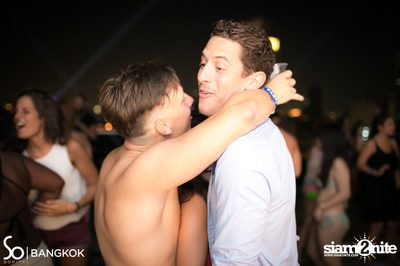 SO POOL PARTY ที่ เดอะ วอเทอร์ คลับ โรงแรมโซฟิเทล โซ — photo 139