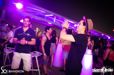 SO POOL PARTY ที่ เดอะ วอเทอร์ คลับ โรงแรมโซฟิเทล โซ — photo 190