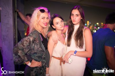 SO POOL PARTY ที่ เดอะ วอเทอร์ คลับ โรงแรมโซฟิเทล โซ — photo 195
