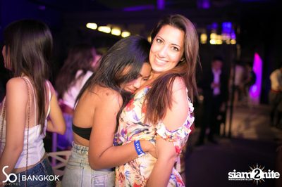 SO POOL PARTY ที่ เดอะ วอเทอร์ คลับ โรงแรมโซฟิเทล โซ — photo 200