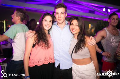 SO POOL PARTY ที่ เดอะ วอเทอร์ คลับ โรงแรมโซฟิเทล โซ — photo 202