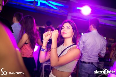 SO POOL PARTY ที่ เดอะ วอเทอร์ คลับ โรงแรมโซฟิเทล โซ — photo 205