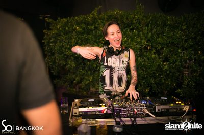 SO POOL PARTY ที่ เดอะ วอเทอร์ คลับ โรงแรมโซฟิเทล โซ — photo 215