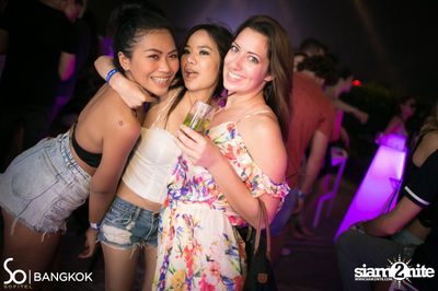 SO POOL PARTY ที่ เดอะ วอเทอร์ คลับ โรงแรมโซฟิเทล โซ — photo 217