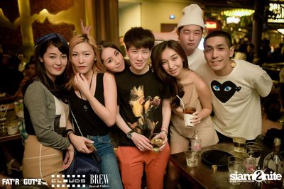 Seenspace Invasion ที่ร้าน Clouds, Fat'R Gut'z และ BREW Beers & Ciders — photo 8