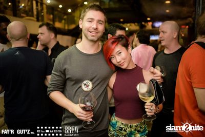 Seenspace Invasion ที่ร้าน Clouds, Fat'R Gut'z และ BREW Beers & Ciders — photo 29