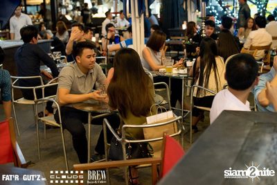Seenspace Invasion ที่ร้าน Clouds, Fat'R Gut'z และ BREW Beers & Ciders — photo 3