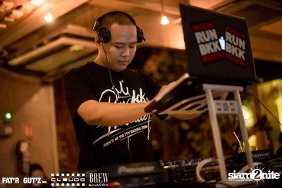 Seenspace Invasion ที่ร้าน Clouds, Fat'R Gut'z และ BREW Beers & Ciders — photo 14