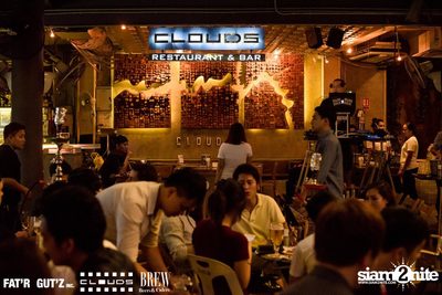 Seenspace Invasion ที่ร้าน Clouds, Fat'R Gut'z และ BREW Beers & Ciders — photo 23