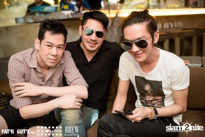 Seenspace Invasion ที่ร้าน Clouds, Fat'R Gut'z และ BREW Beers & Ciders — photo 31