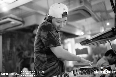 Seenspace Invasion ที่ร้าน Clouds, Fat'R Gut'z และ BREW Beers & Ciders — photo 48