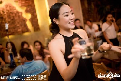 Seenspace Invasion ที่ร้าน Clouds, Fat'R Gut'z และ BREW Beers & Ciders — photo 59