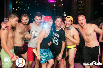 G-Spot Entertainment นำเสนอ Splash Out Pool Party ที่ ดับเบิลทรี บาย ฮิลตัน — photo 109