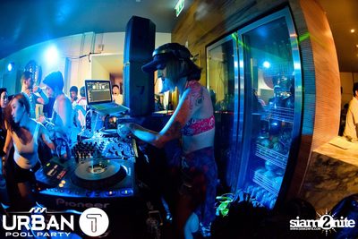 THAMMATAI นำเสนอ Urban Pool Party ที่ โซฟิเทล โซ — photo 118