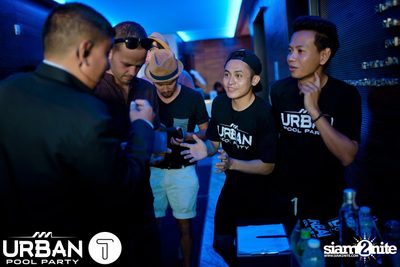 THAMMATAI นำเสนอ Urban Pool Party ที่ โซฟิเทล โซ — photo 137