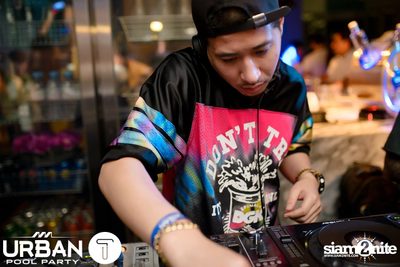 THAMMATAI นำเสนอ Urban Pool Party ที่ โซฟิเทล โซ — photo 184
