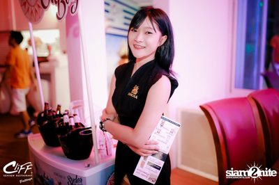 Singha presents Hang Over Pool Party at Cliff Pattaya — photo 19