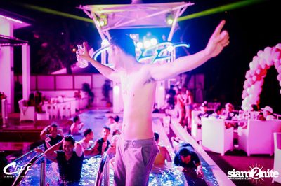 Singha presents Hang Over Pool Party at Cliff Pattaya — photo 56