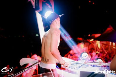 Singha presents Hang Over Pool Party at Cliff Pattaya — photo 103