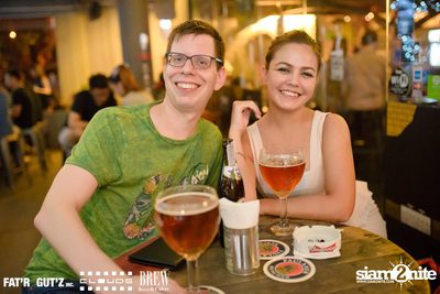 Seenspace Invasion ที่ร้าน Clouds, Fat'R Gut'z และ BREW Beers & Ciders — photo 44