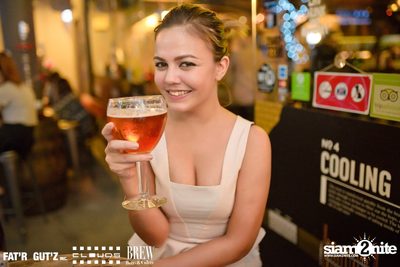 Seenspace Invasion ที่ร้าน Clouds, Fat'R Gut'z และ BREW Beers & Ciders — photo 46