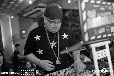 Seenspace Invasion ที่ร้าน Clouds, Fat'R Gut'z และ BREW Beers & Ciders — photo 69