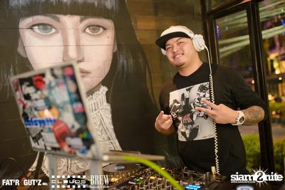 Seenspace Invasion ที่ร้าน Clouds, Fat'R Gut'z และ BREW Beers & Ciders — photo 95