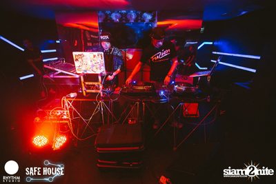 SYNCHR8NISM กับ REIKO (F Club SG) ที่ เซฟเฮ้าส์ — photo 6