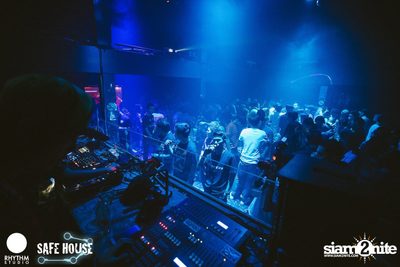 SYNCHR8NISM กับ REIKO (F Club SG) ที่ เซฟเฮ้าส์ — photo 7