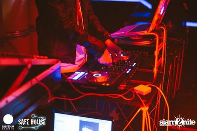 SYNCHR8NISM กับ REIKO (F Club SG) ที่ เซฟเฮ้าส์ — photo 17