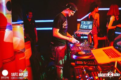 SYNCHR8NISM กับ REIKO (F Club SG) ที่ เซฟเฮ้าส์ — photo 88