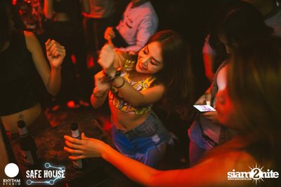 SYNCHR8NISM กับ REIKO (F Club SG) ที่ เซฟเฮ้าส์ — photo 130