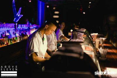 Gramercy Unplugged with YAMIN & Band at Above Eleven — photo 4