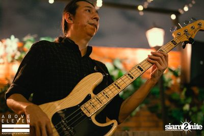 Gramercy Unplugged with YAMIN & Band at Above Eleven — photo 16