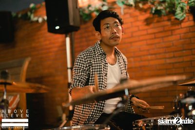 Gramercy Unplugged with YAMIN & Band at Above Eleven — photo 17