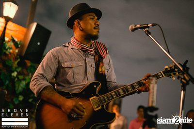 Gramercy Unplugged with YAMIN & Band at Above Eleven — photo 25