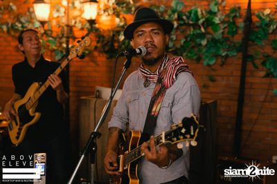 Gramercy Unplugged with YAMIN & Band at Above Eleven — photo 29