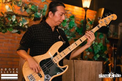 Gramercy Unplugged with YAMIN & Band at Above Eleven — photo 40