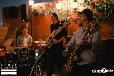 Gramercy Unplugged with YAMIN & Band at Above Eleven — photo 43