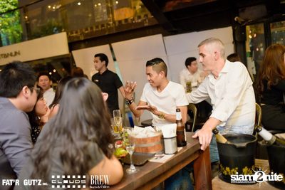 Seenspace Invasion ที่ร้าน Clouds, Fat'R Gut'z และ BREW Beers & Ciders — photo 24